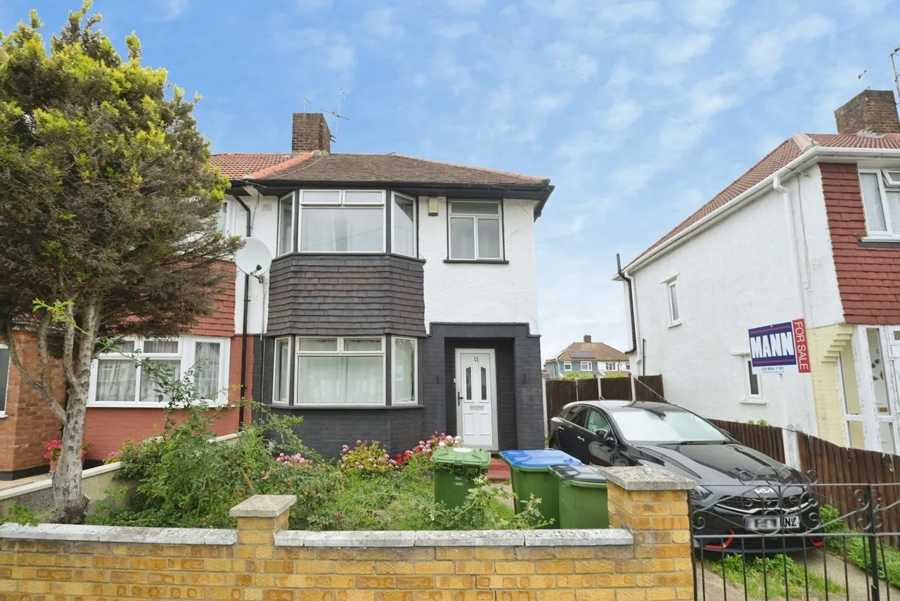 3 bed house for sale, Blithdale Road, London, SE2