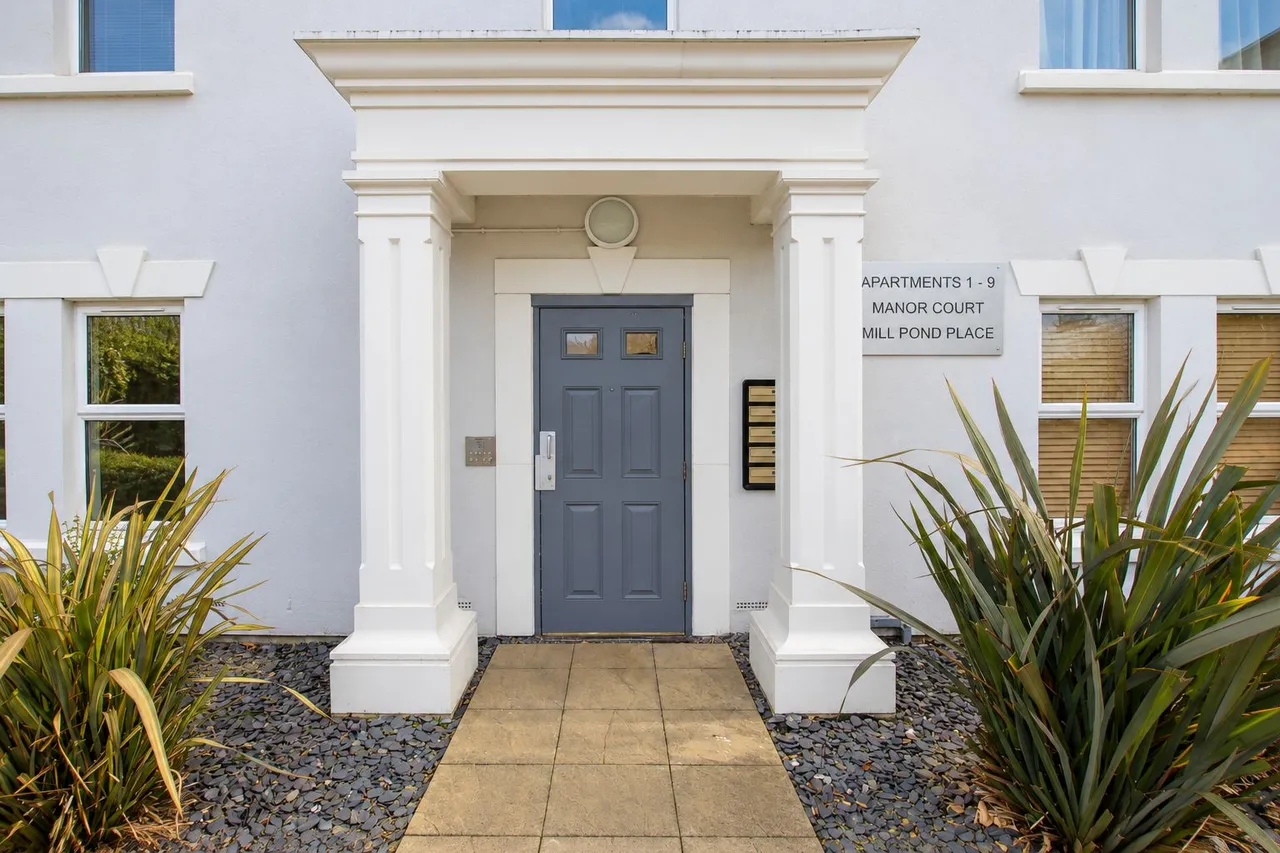 Millpond Place, Carshalton, photo 2