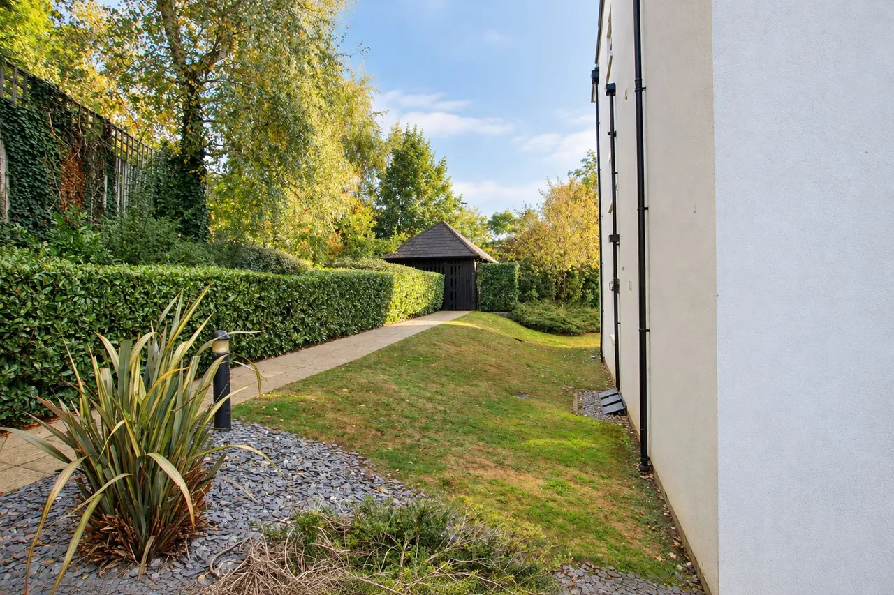 Millpond Place, Carshalton, photo 16
