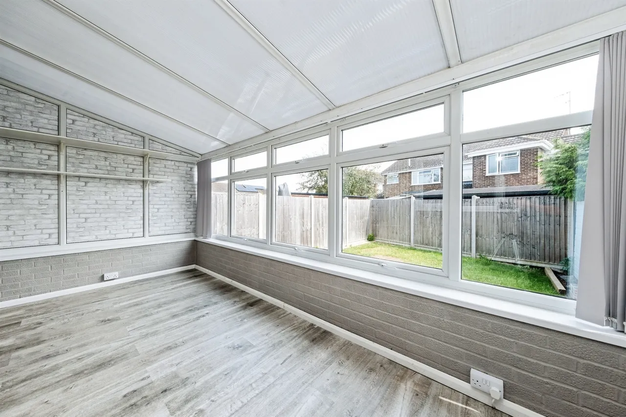 Byron Drive, Newport Pagnell, MK16, photo 9