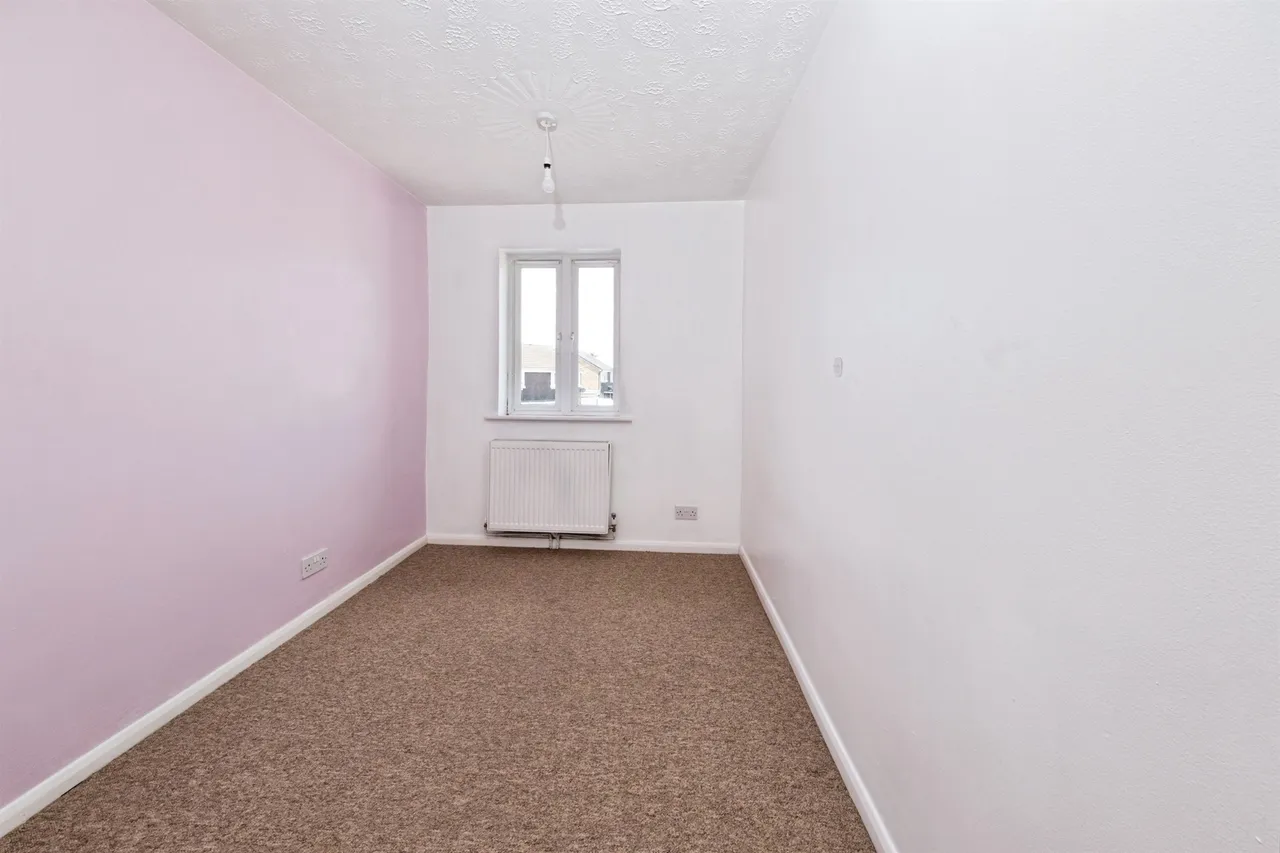Byron Drive, Newport Pagnell, MK16, photo 15