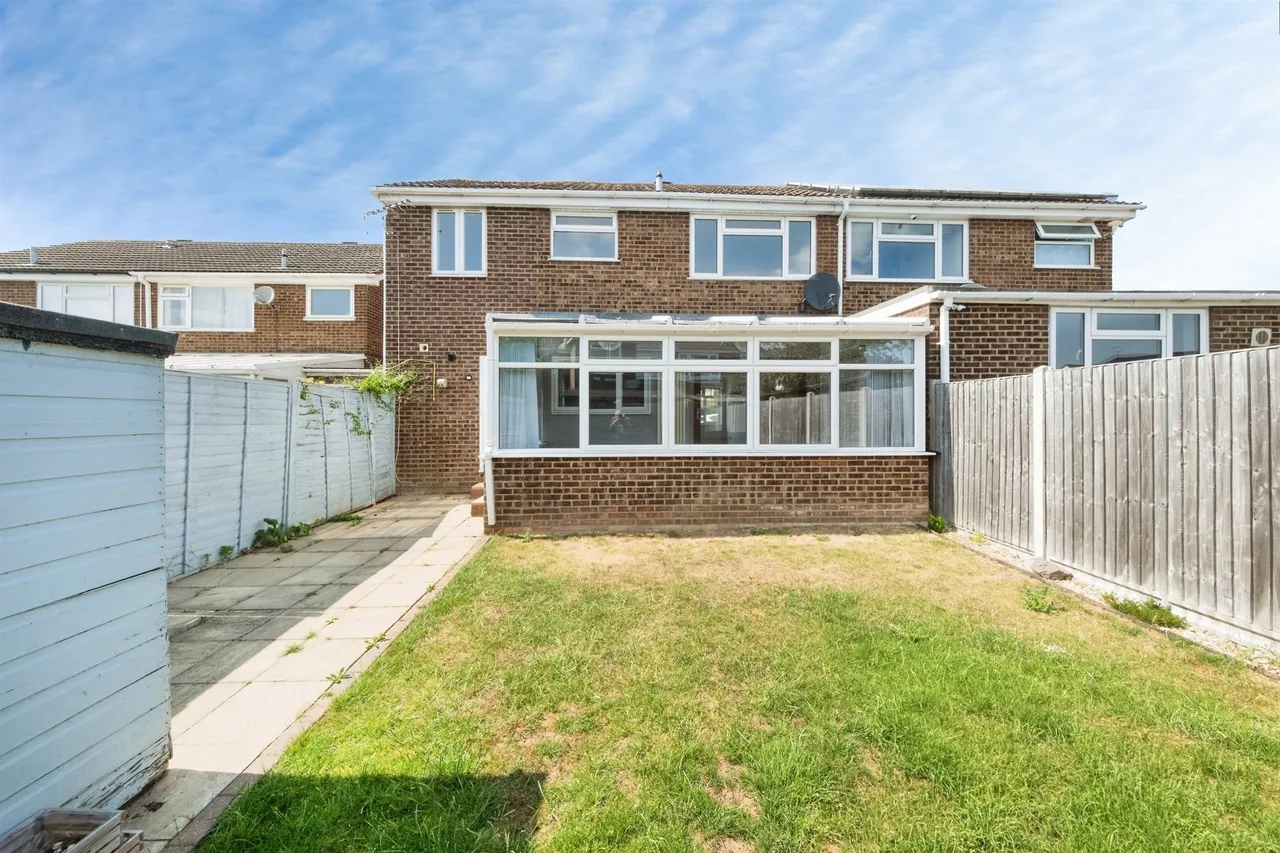 Byron Drive, Newport Pagnell, MK16, photo 17