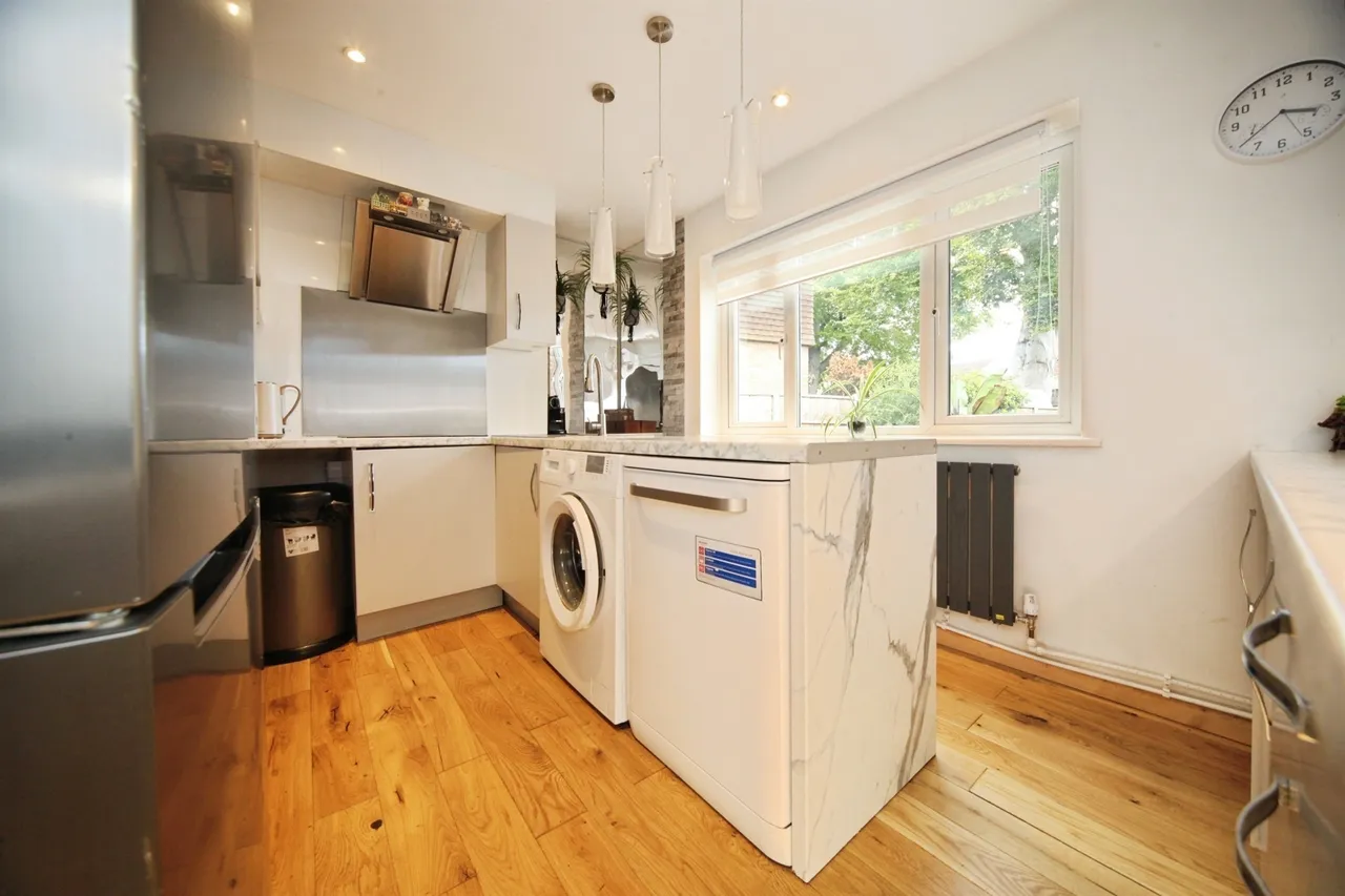 Beechwood Court, Dunstable, LU6, photo 5