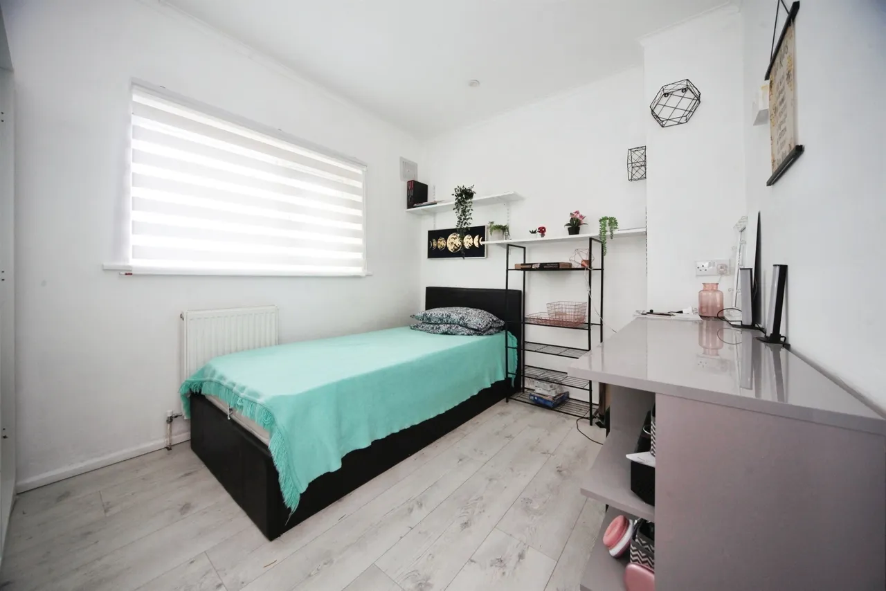 Beechwood Court, Dunstable, LU6, photo 9