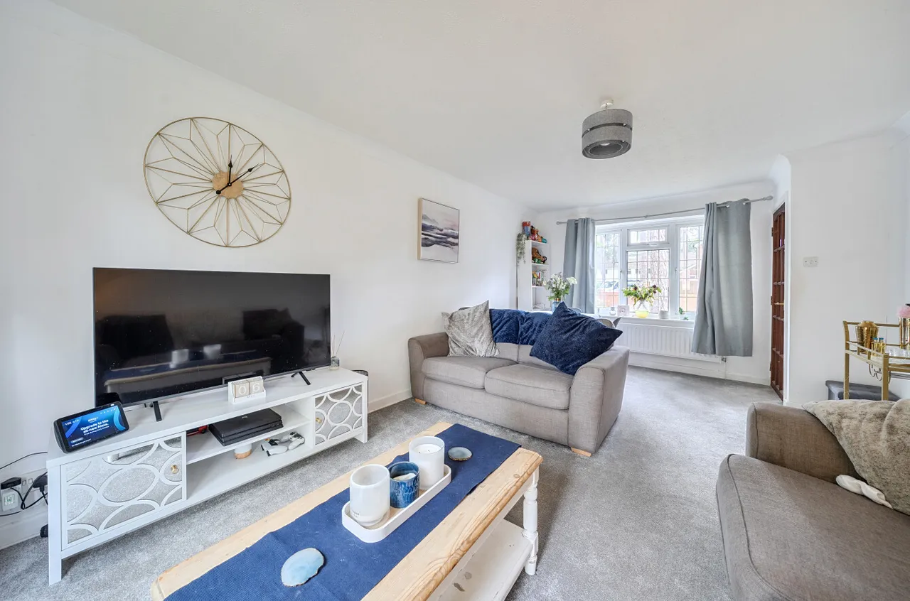 Pendragon Way, Camberley, Surrey, GU15 1BG, photo 4