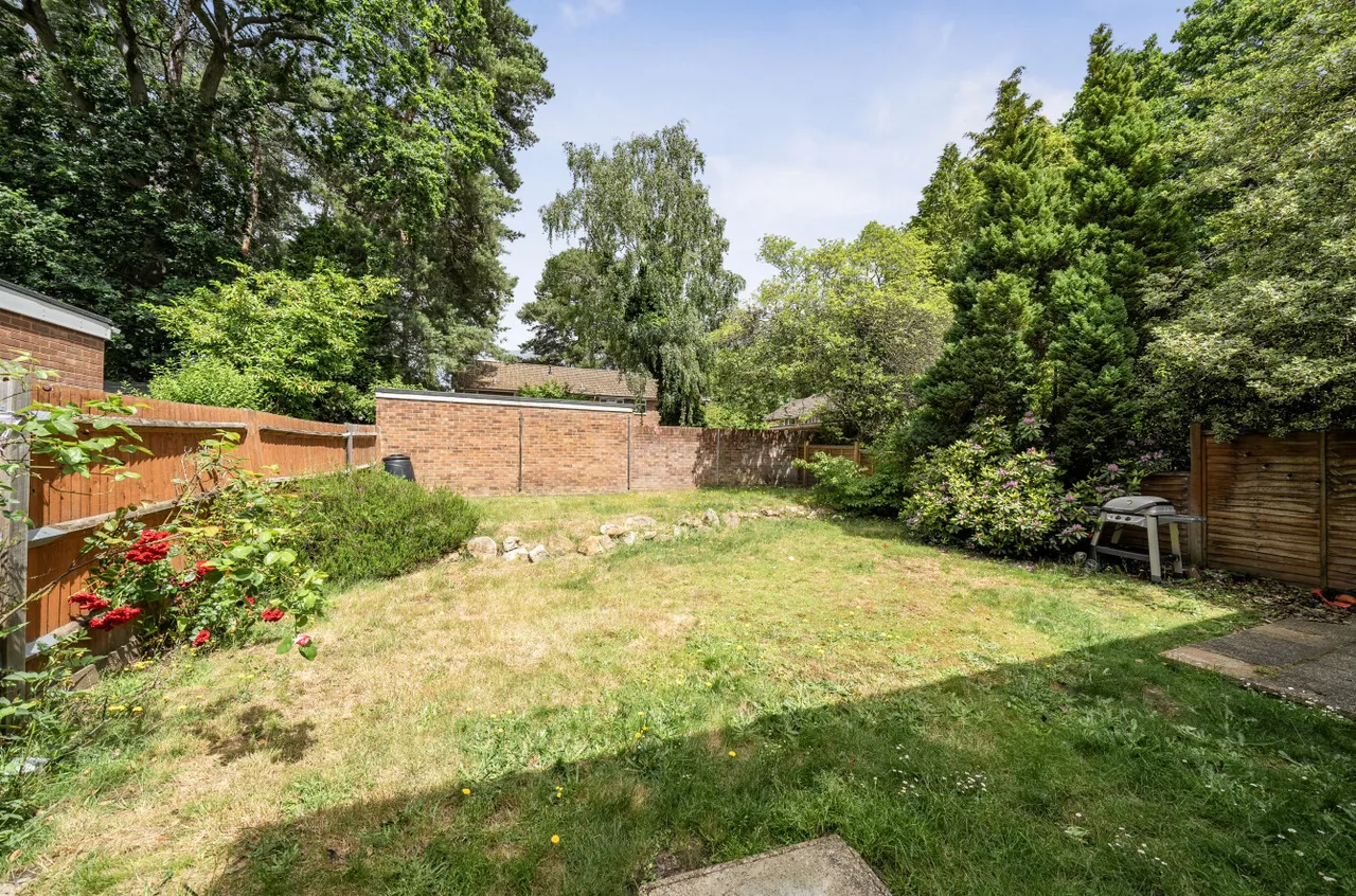 Pendragon Way, Camberley, Surrey, GU15 1BG, photo 10