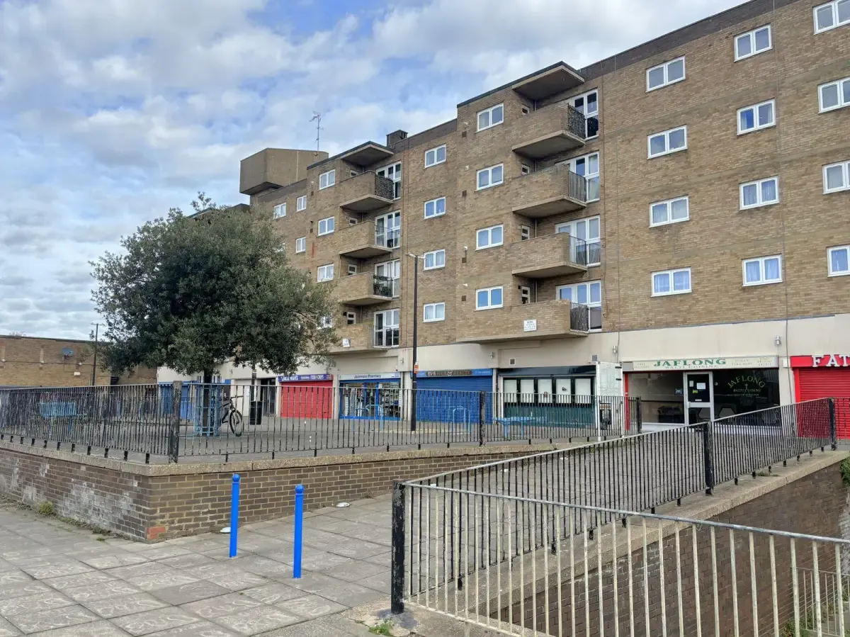 1 bed flat for sale, Ivel Court, Letchworth Garden City, SG6