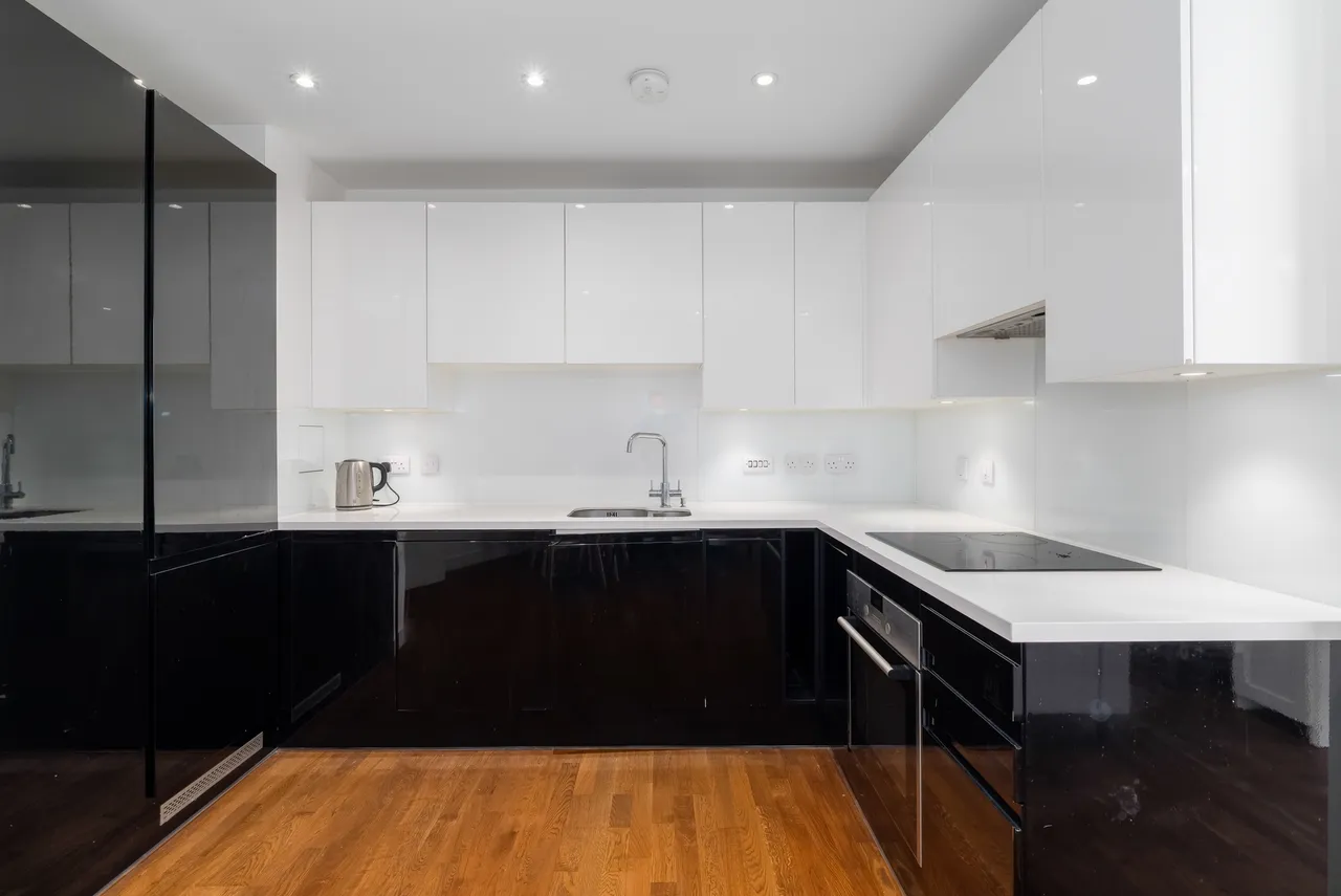 Terry Spinks Place, London, E16, photo 5