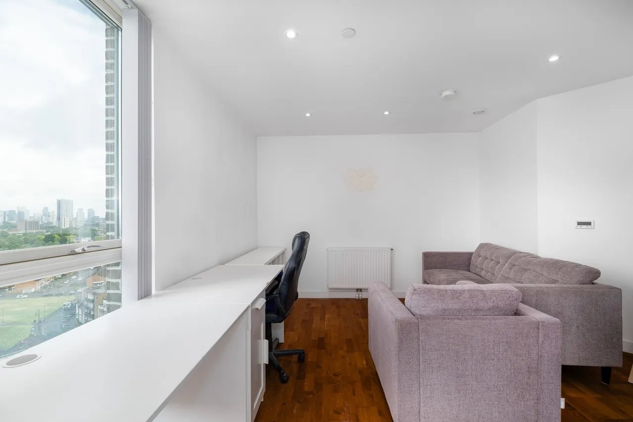Terry Spinks Place, London, E16, photo 10