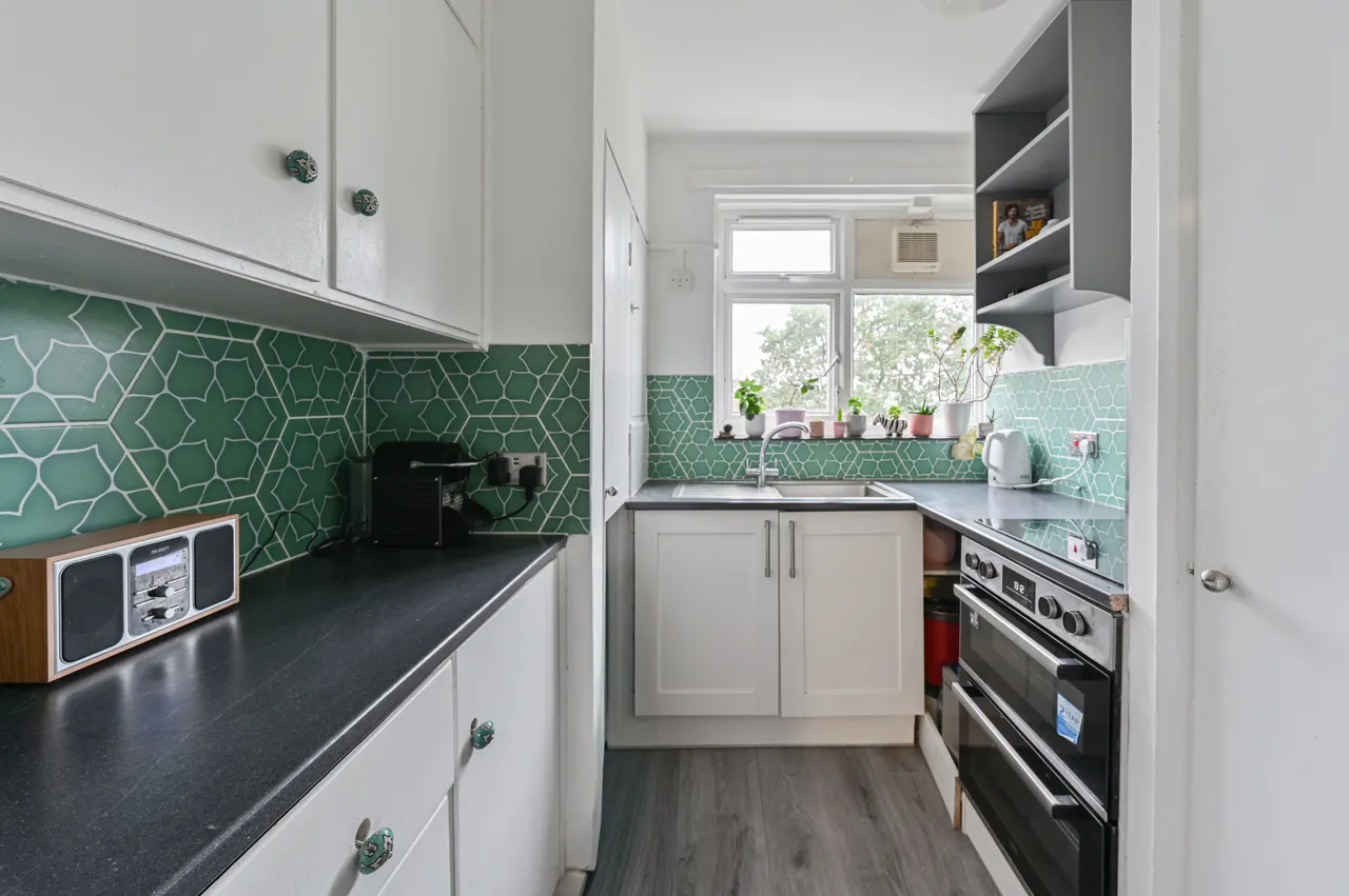 London, SW2, photo 2