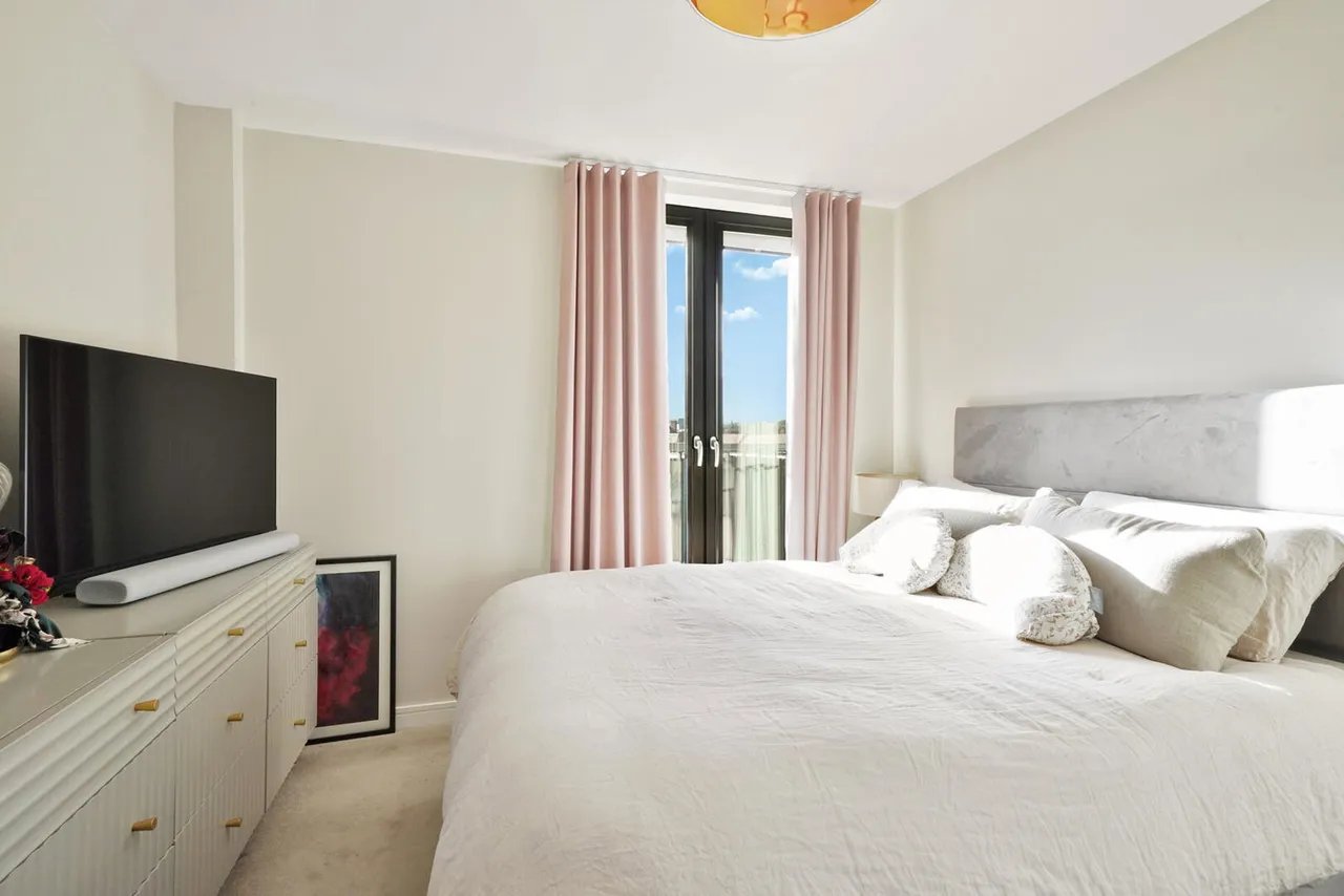 Bartram House, Maurice Brown Avenue, NW7 1SN, photo 14