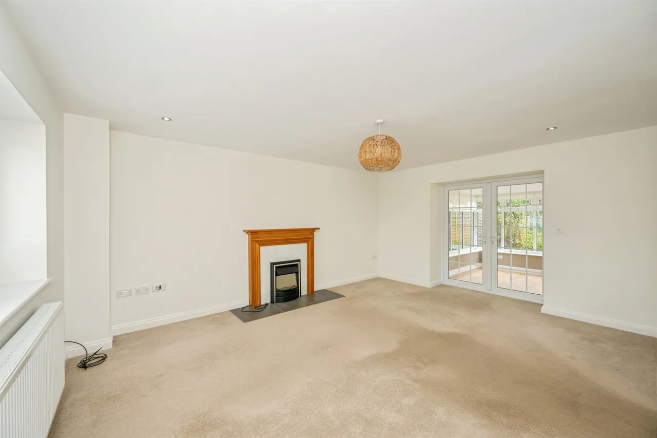 Uttoxeter Road, Amerton, ST18, photo 9