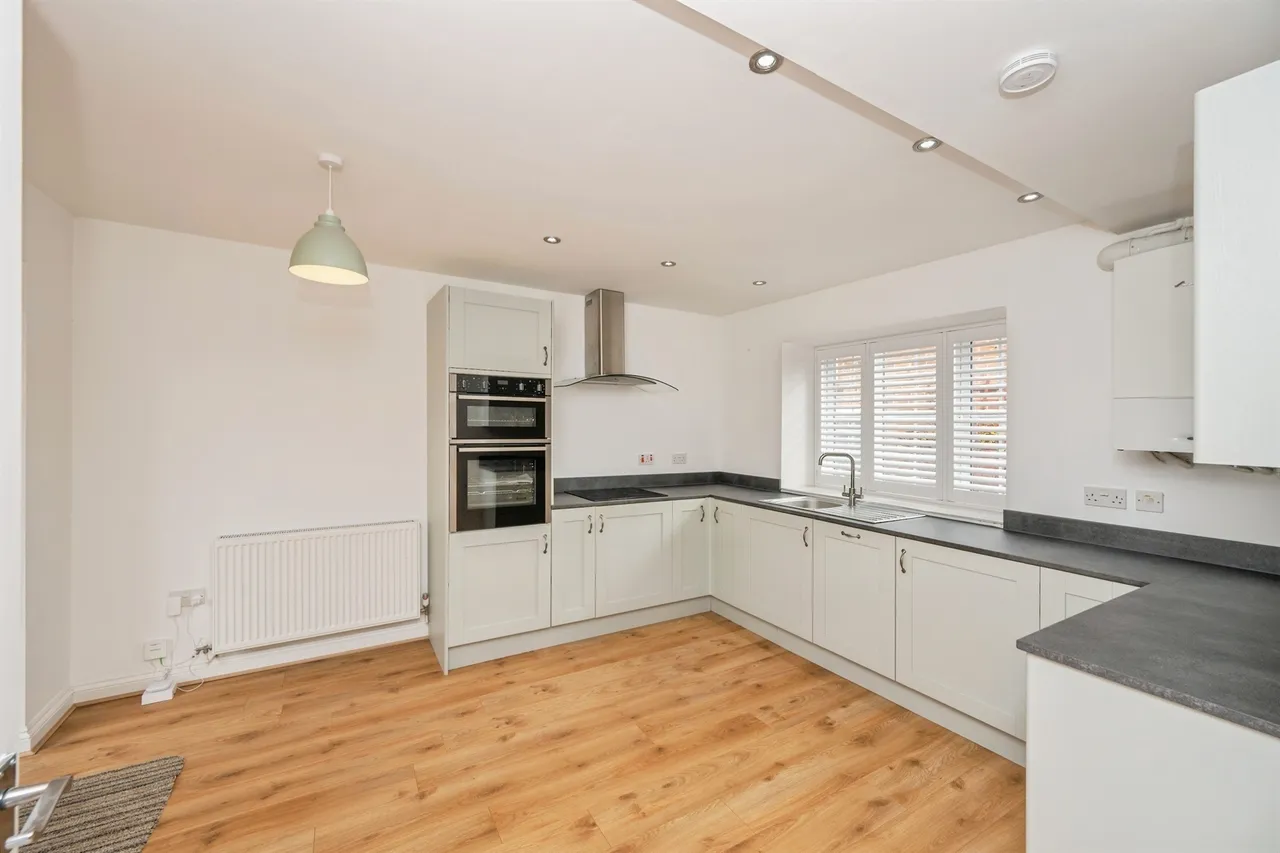 Uttoxeter Road, Amerton, ST18, photo 5
