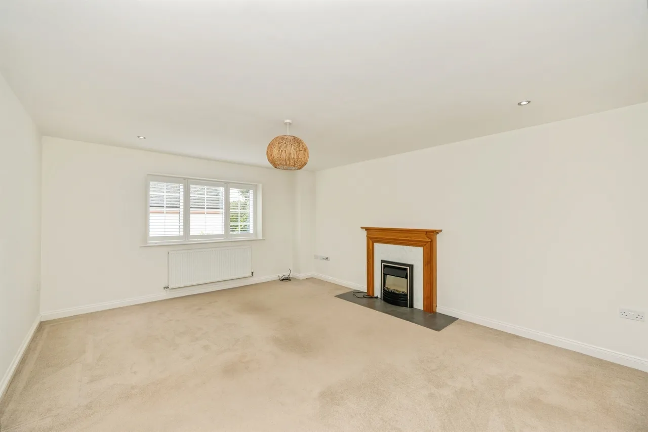 Uttoxeter Road, Amerton, ST18, photo 8