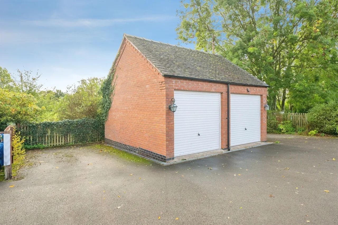 Uttoxeter Road, Amerton, ST18, photo 23