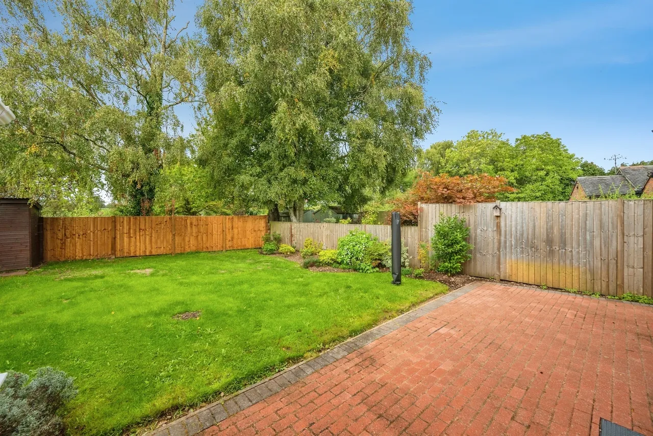 Uttoxeter Road, Amerton, ST18, photo 13