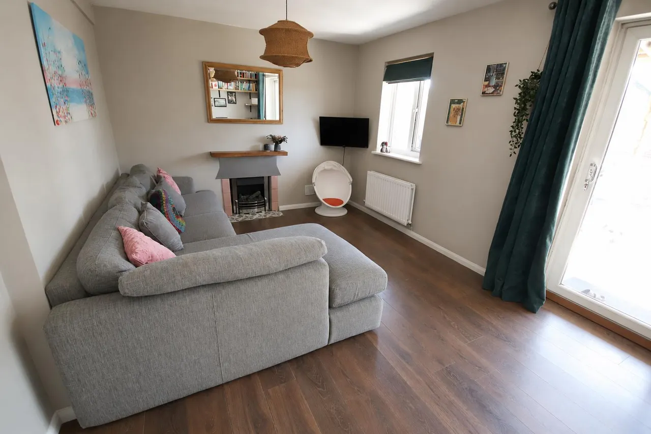 Crown Close, Chippenham, photo 6