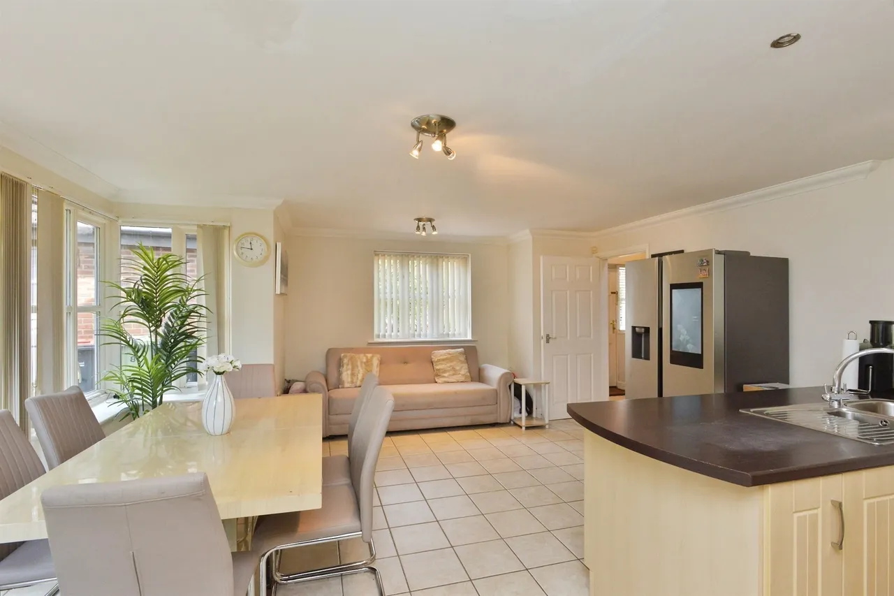 Stonebridge Grove, Monkston Park, Milton Keynes, photo 7