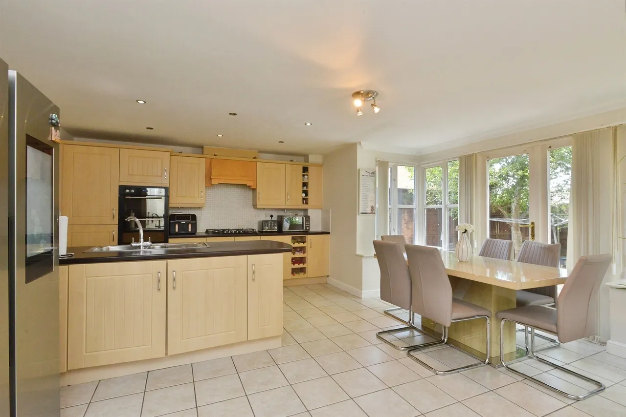Stonebridge Grove, Monkston Park, Milton Keynes, photo 6