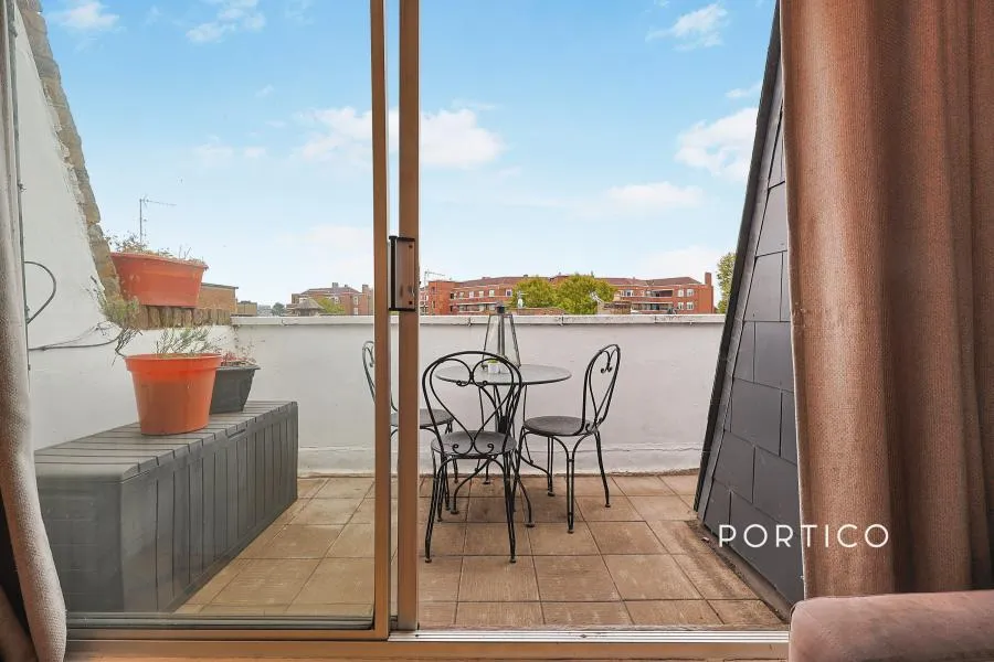 1 bed flat to rent, Askew Crescent, London, W12