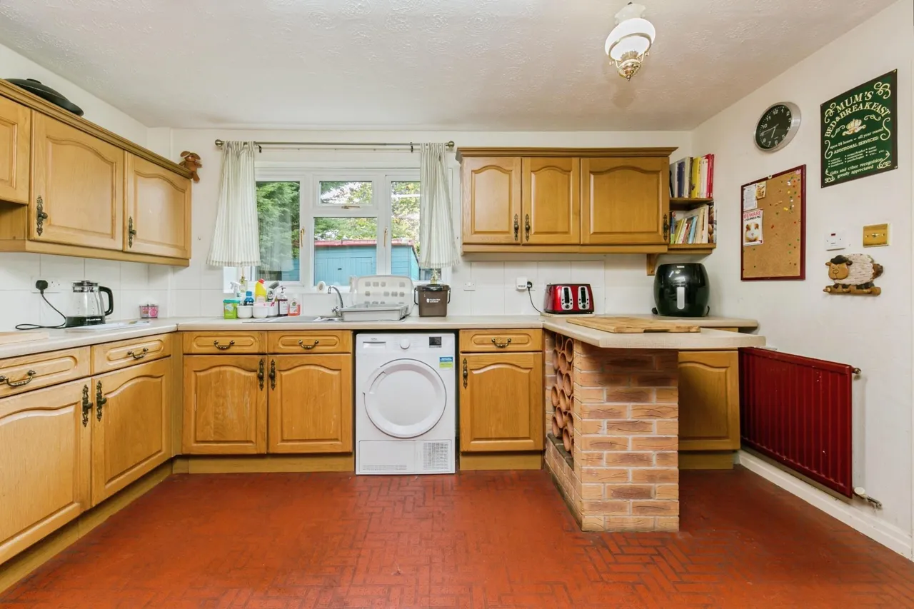 Thornycroft, Winsford, CW7, photo 2