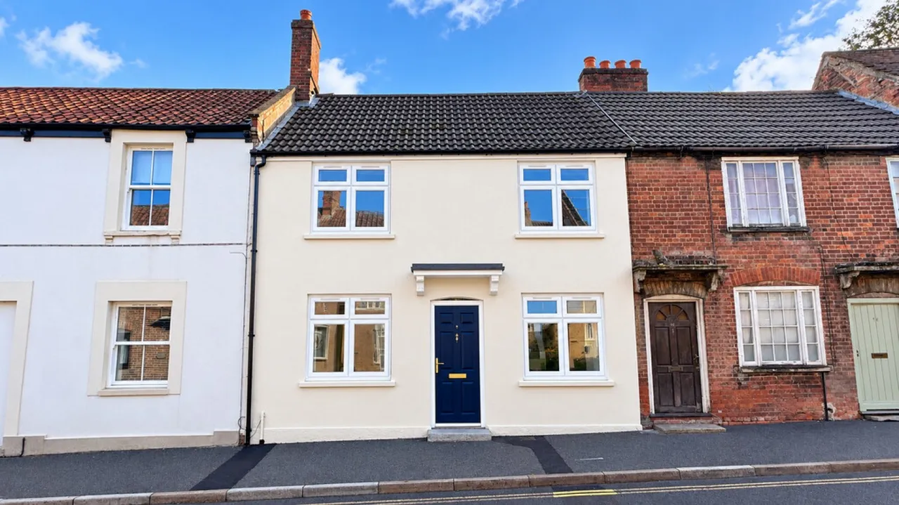 2 bed house to rent, Fore Street, Westbury, BA13