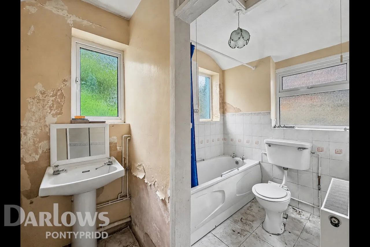 Crawshay Street, Pontypridd, photo 8