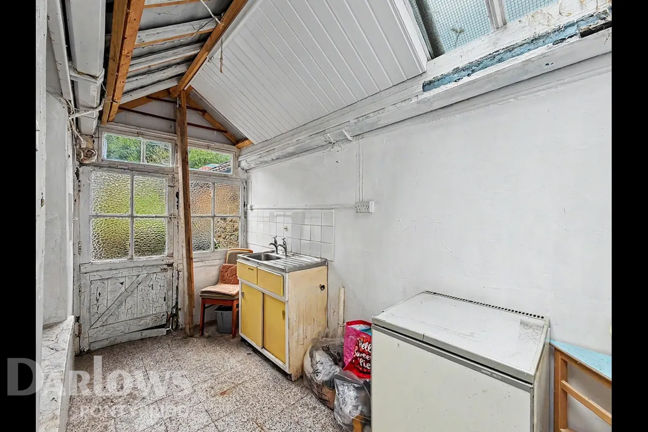 Crawshay Street, Pontypridd, photo 10