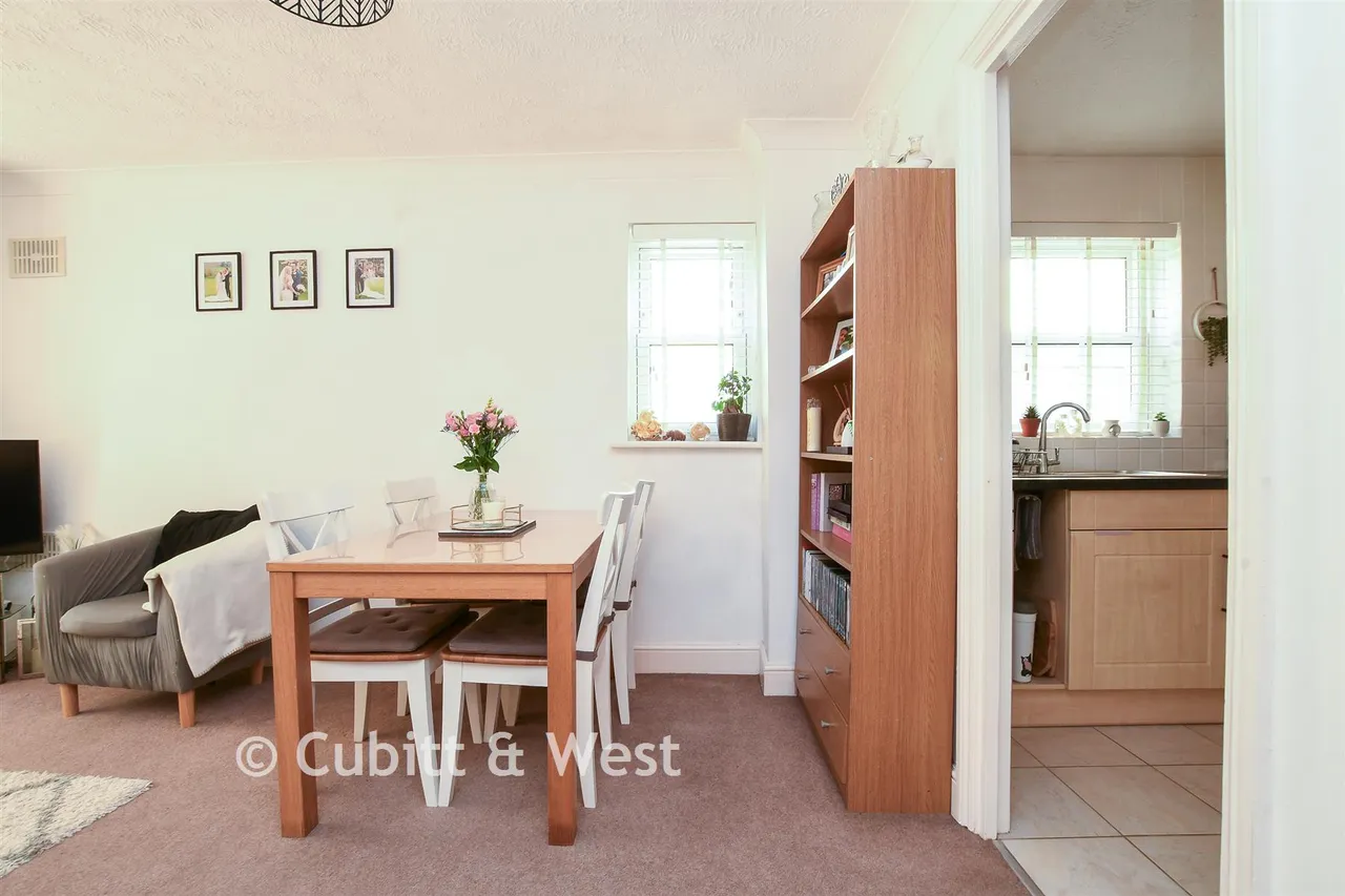 Elm Road, Redhill, RH1, photo 5