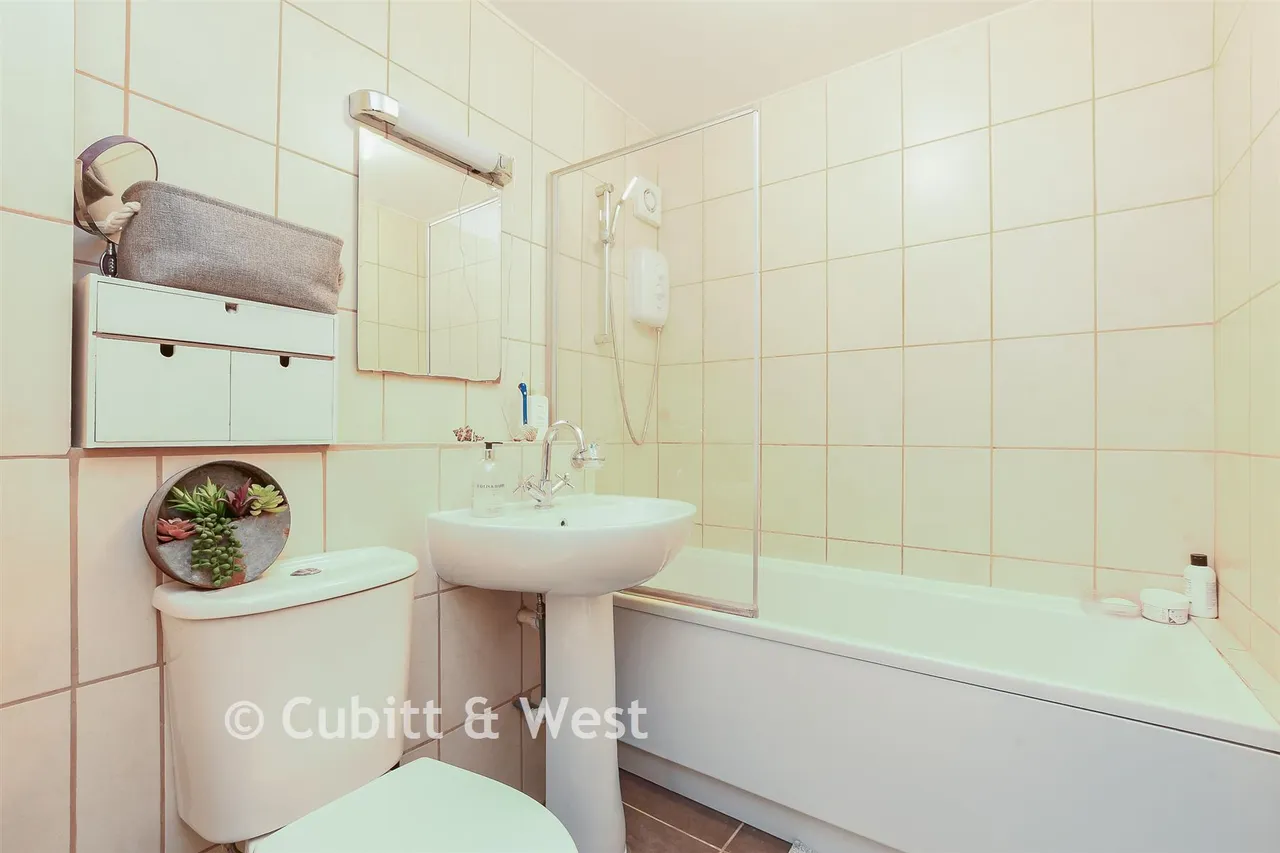 Elm Road, Redhill, RH1, photo 11