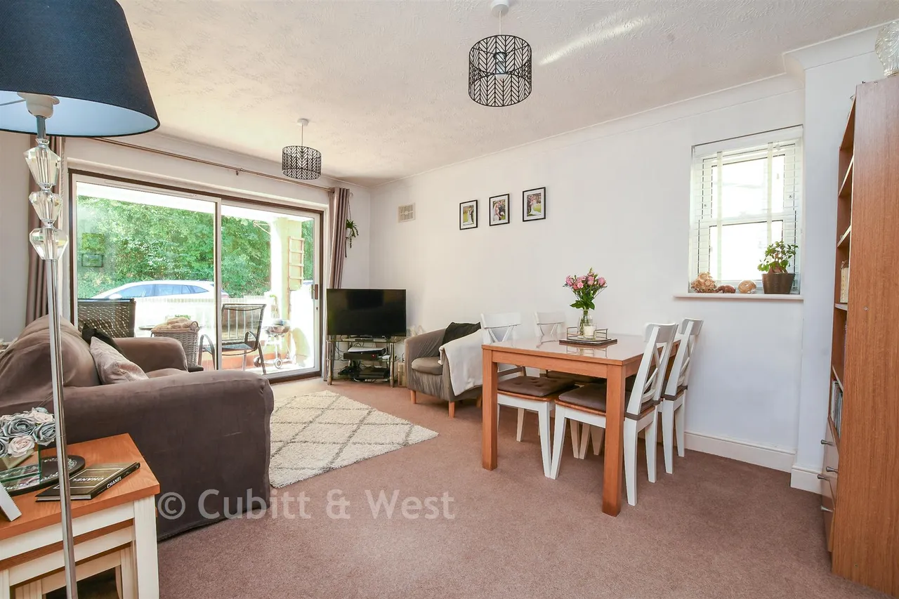 Elm Road, Redhill, RH1, photo 3