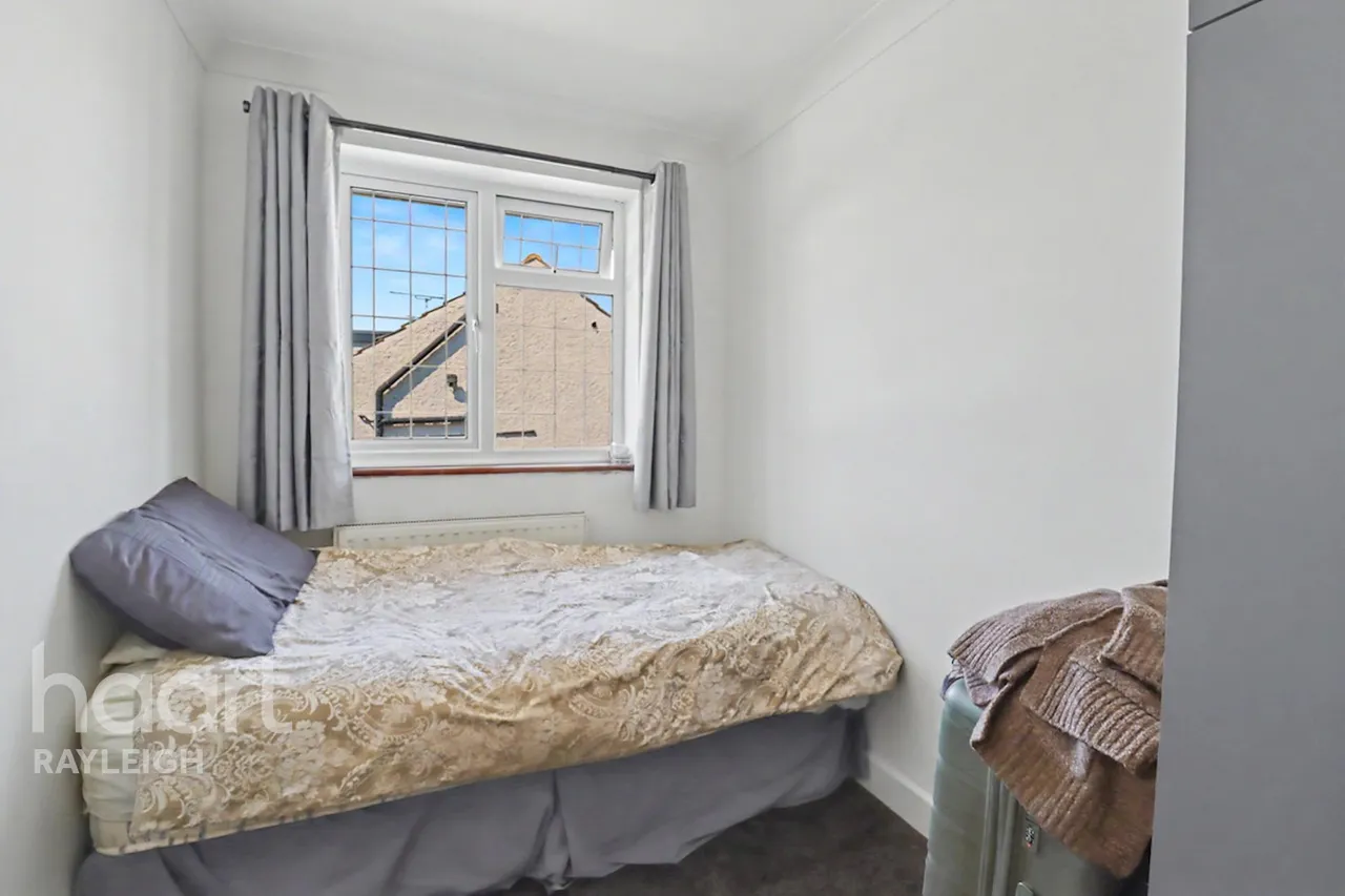 Avondale Road, Rayleigh, SS6, photo 13