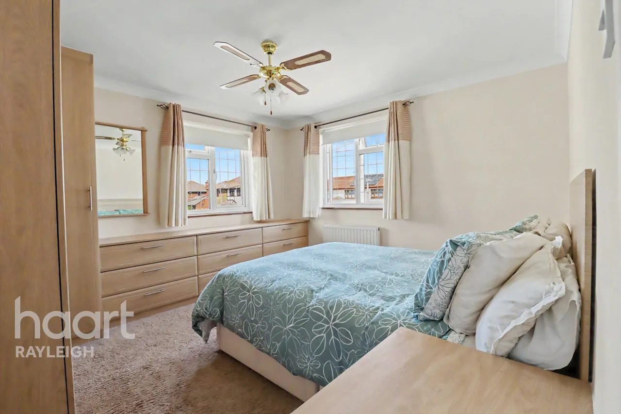 Avondale Road, Rayleigh, SS6, photo 9