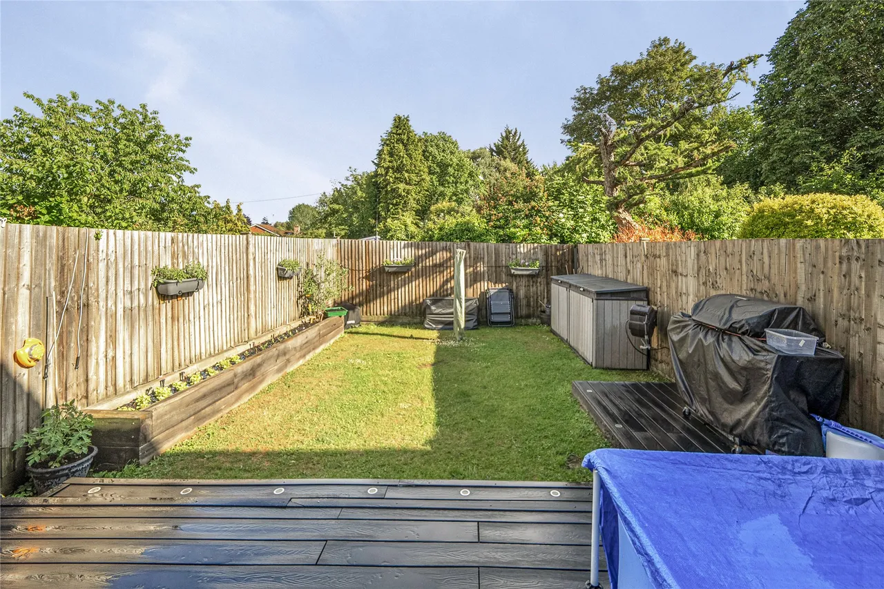 Hillview, Saunderton, HP14, photo 2