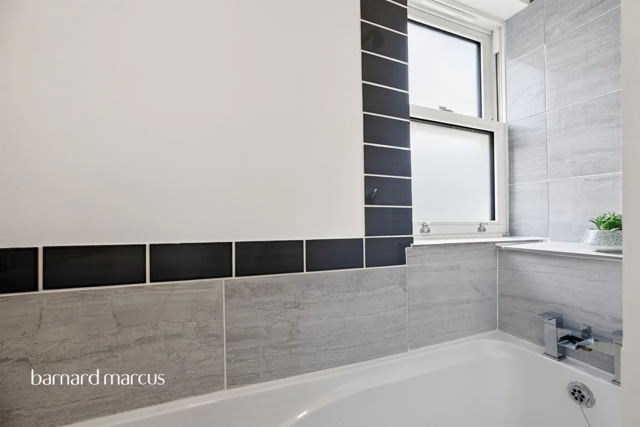 Nightingale Lane, London, SW12, photo 8