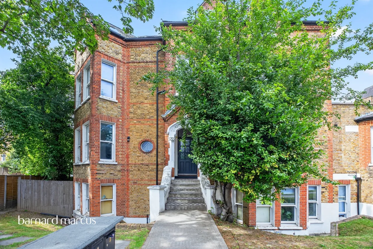 1 bed flat for sale, Nightingale Lane, London, SW12