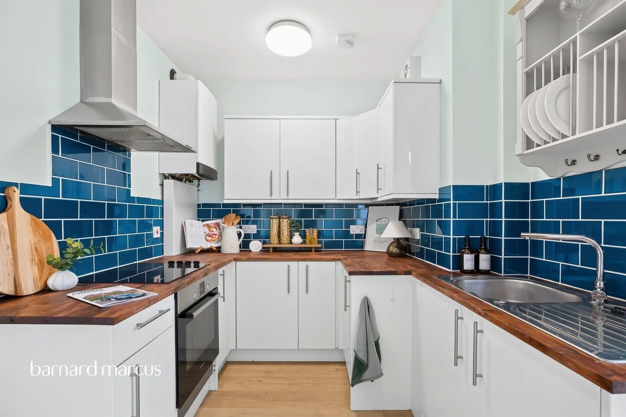 Nightingale Lane, London, SW12, photo 5
