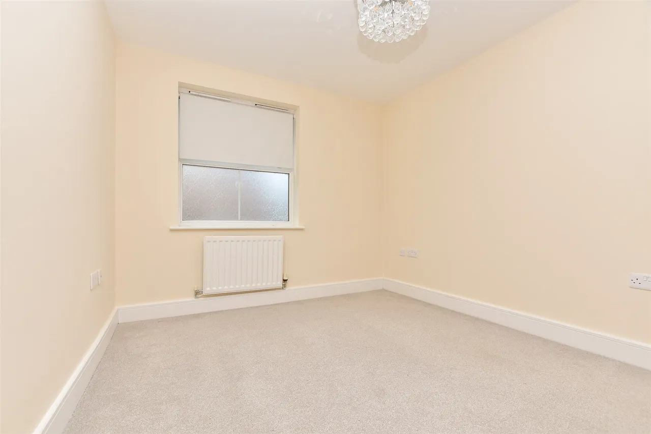 Fitzroy Place, Reigate, RH2, photo 9