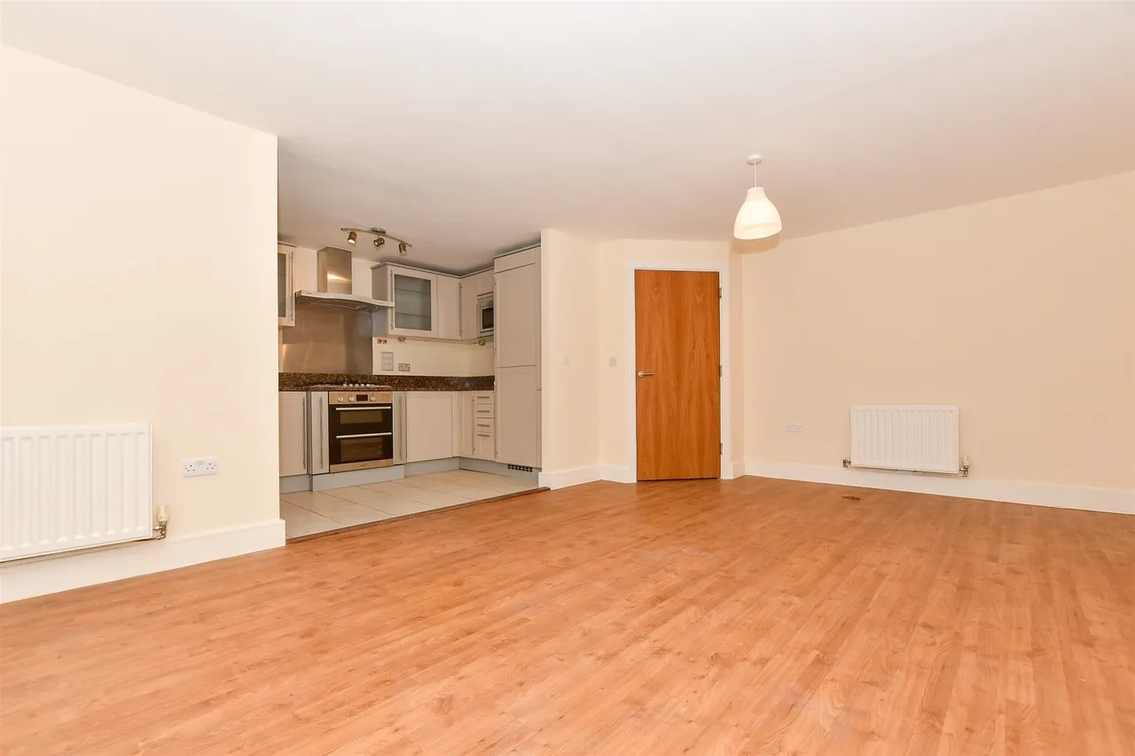 Fitzroy Place, Reigate, RH2, photo 10
