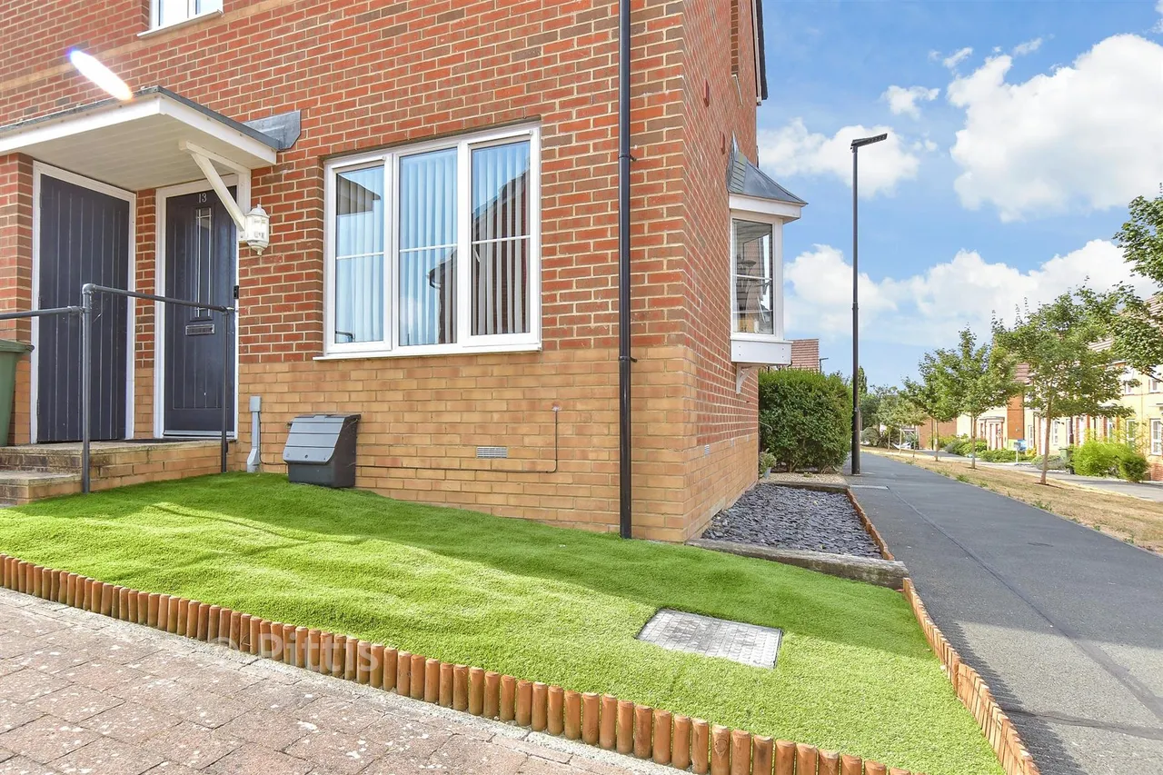 Cromwell Avenue, East Cowes, PO32, photo 7