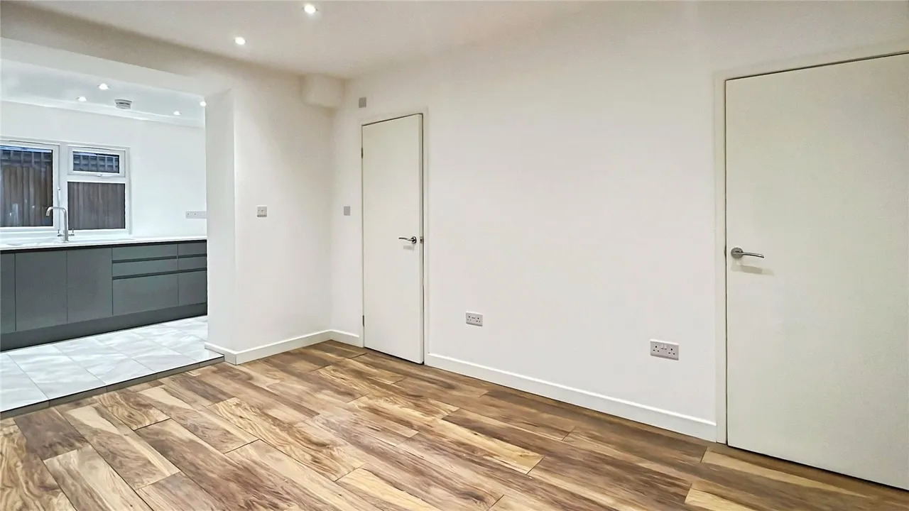 Church Road, London, NW10, photo 12