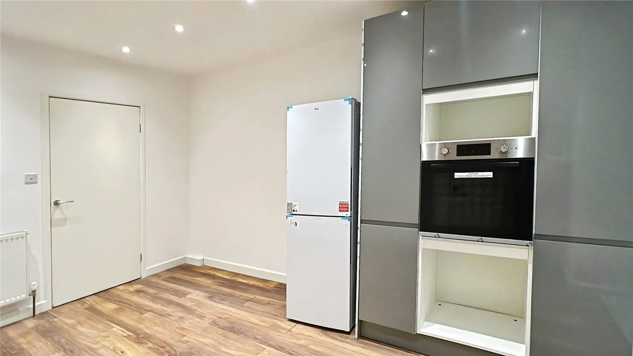 Church Road, London, NW10, photo 15