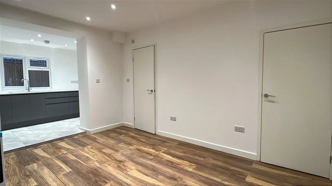 Church Road, London, NW10, photo 5