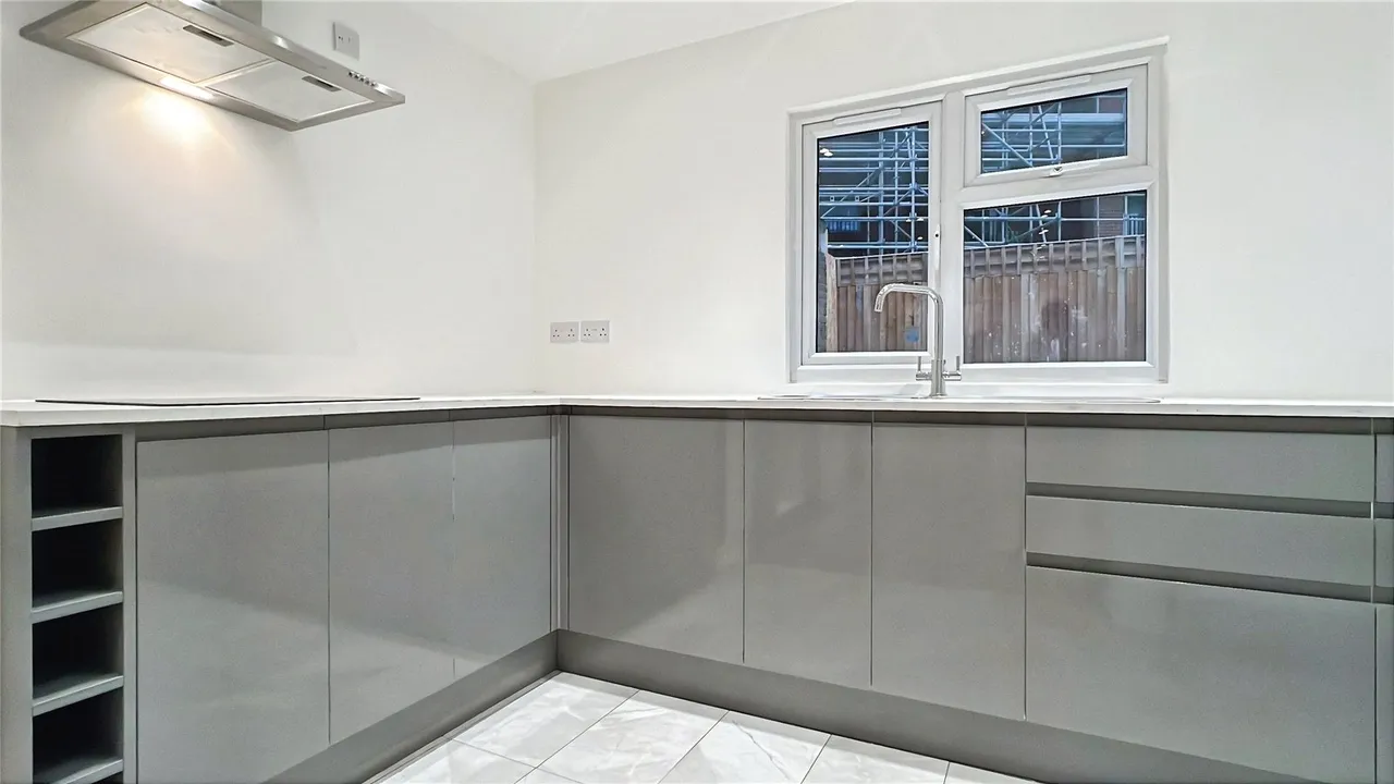 Church Road, London, NW10, photo 10