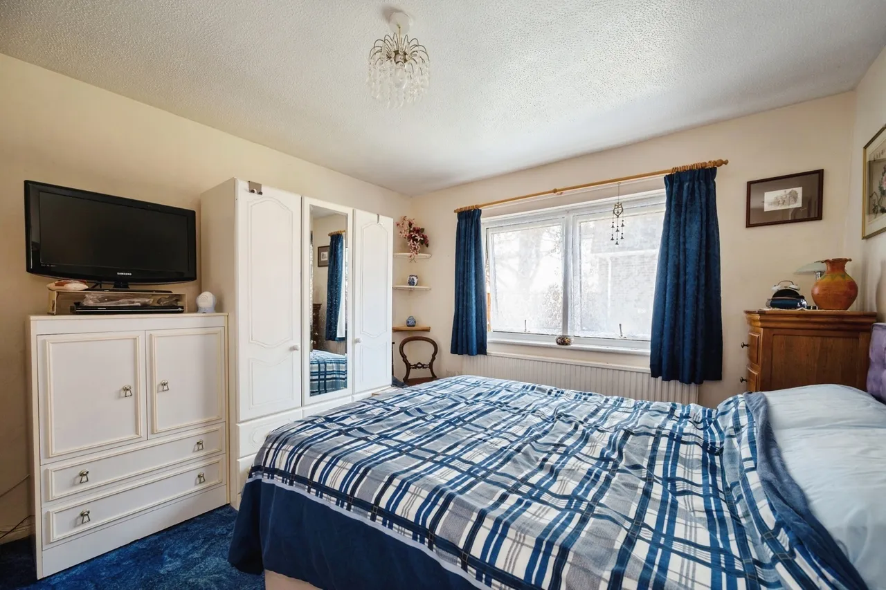St. Hermans Road, Hayling Island, PO11, photo 5