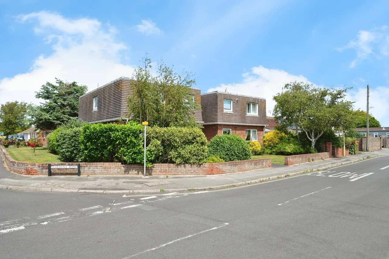 St. Hermans Road, Hayling Island, PO11, photo 17