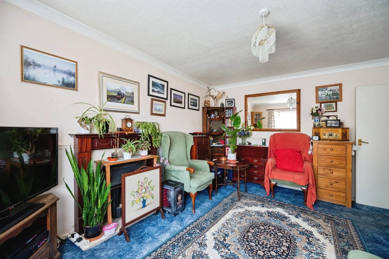 St. Hermans Road, Hayling Island, PO11, photo 10