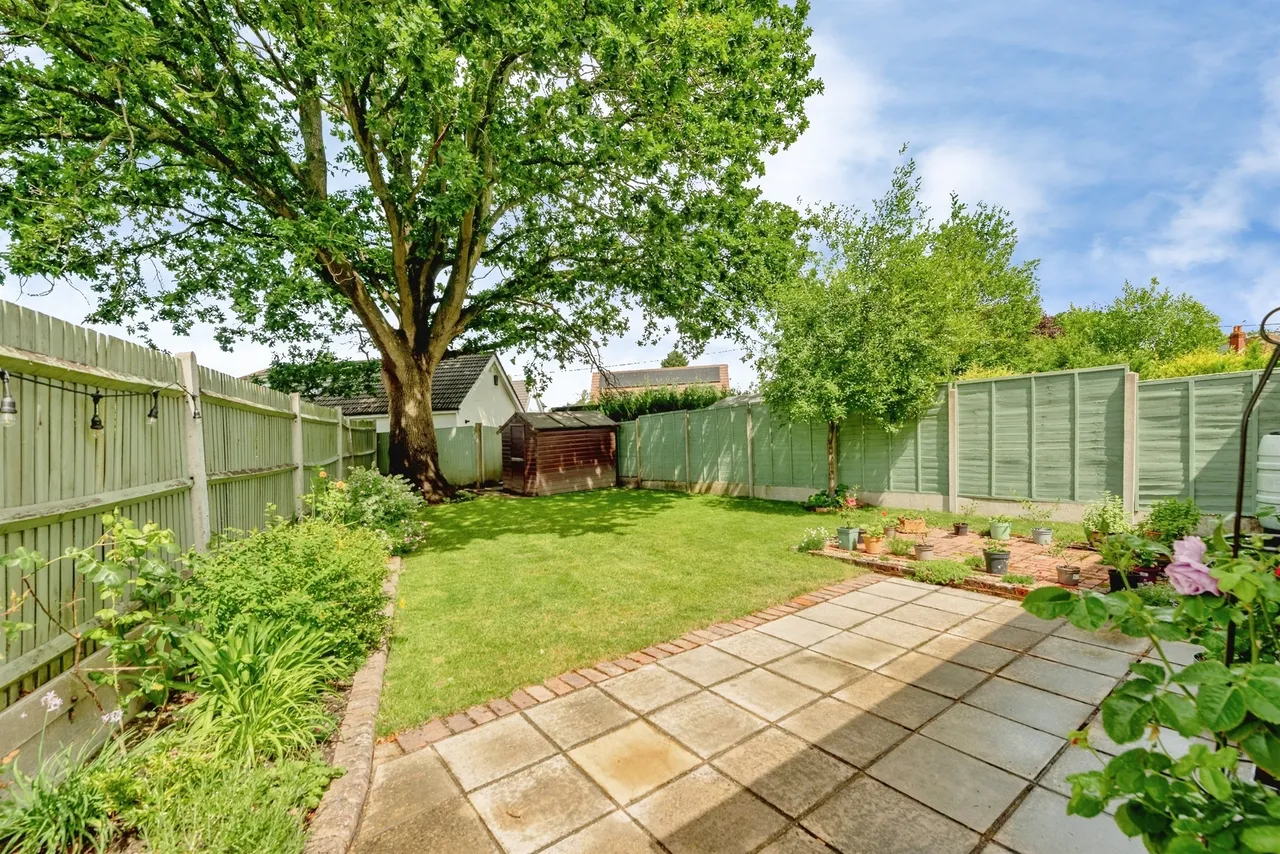 West Way, Crawley, RH10, photo 2