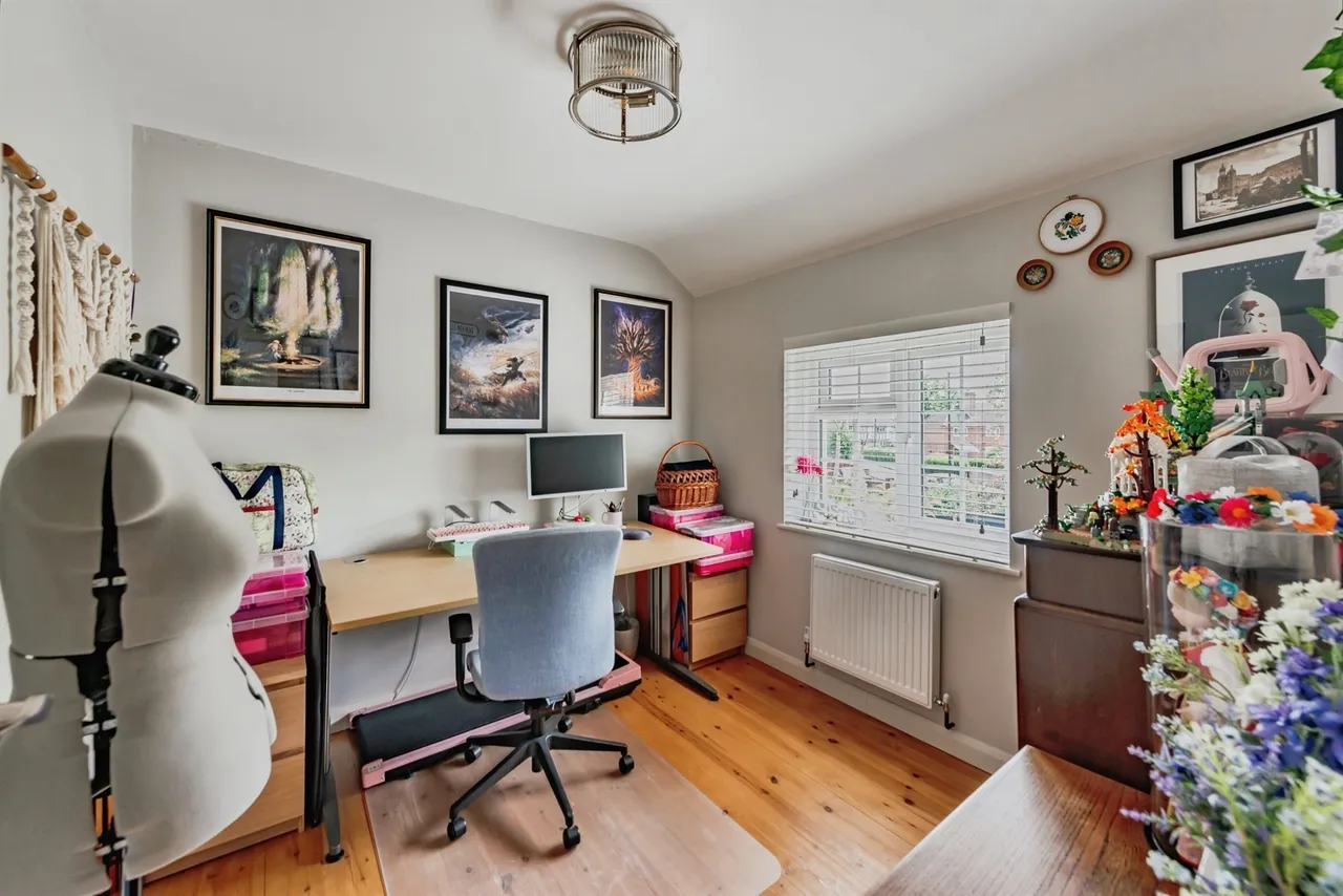West Way, Crawley, RH10, photo 13