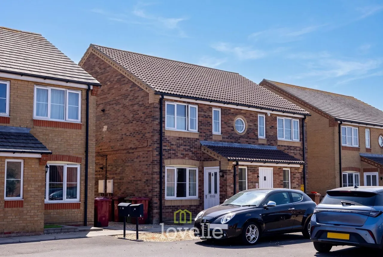 1 bed flat for sale, Lancaster Drive, South Killingholme, DN40